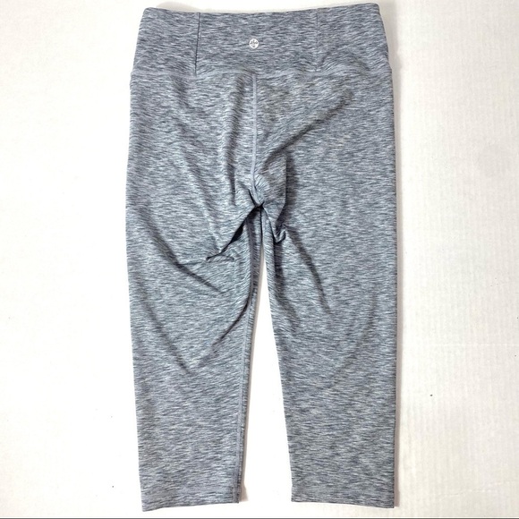 manduka Essential Yoga Capri Heather Gray Sz M - Picture 8 of 9